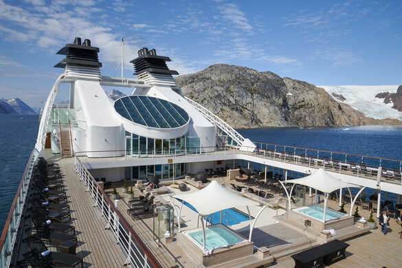 Seabourn Quest Sun Deck 2 ©Mike Louagie.jpg